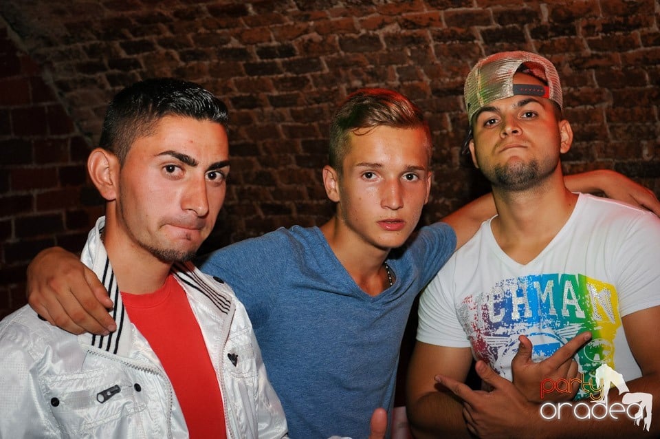 Love the Summer: Beach Party, 