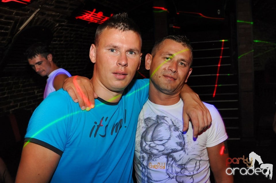 Love the Summer: Beach Party, 