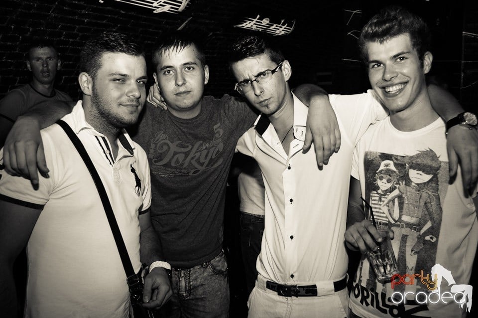 Love the Summer: Beach Party, 