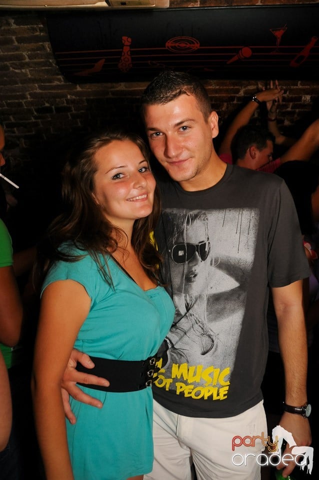 Love the Summer: Hot Promo Night, 