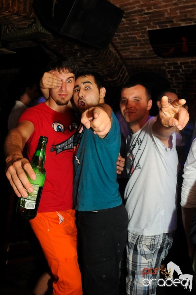 Love the Summer: Hot Promo Night, 