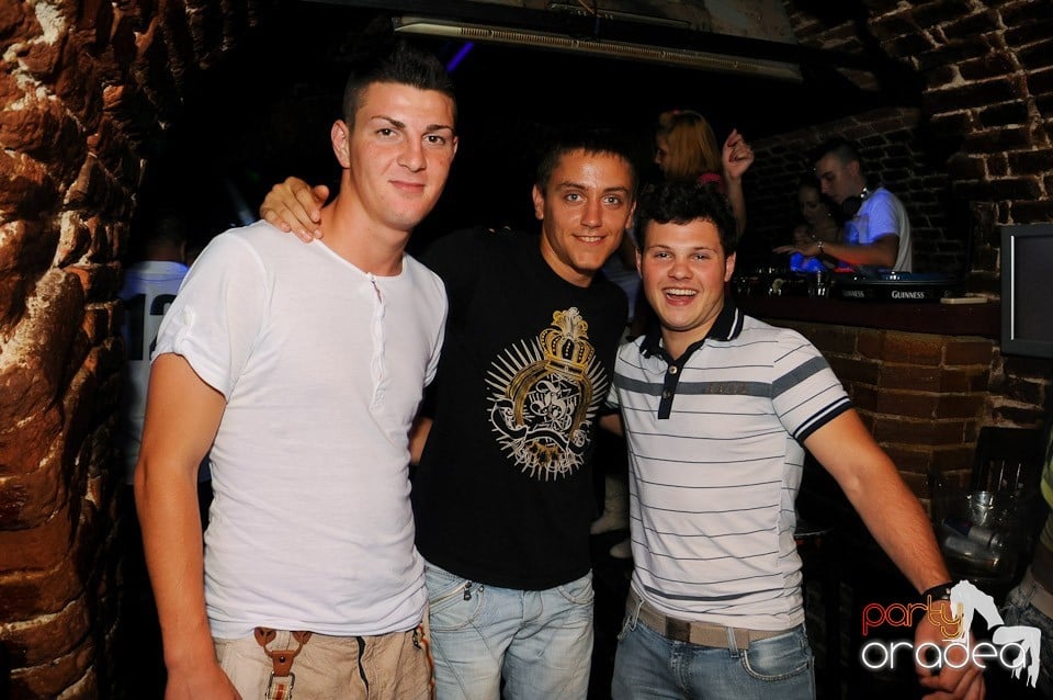 Love the Summer: Hot Promo Night, 