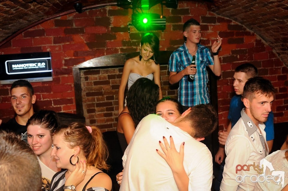 Love the Summer: Hot Promo Night, 