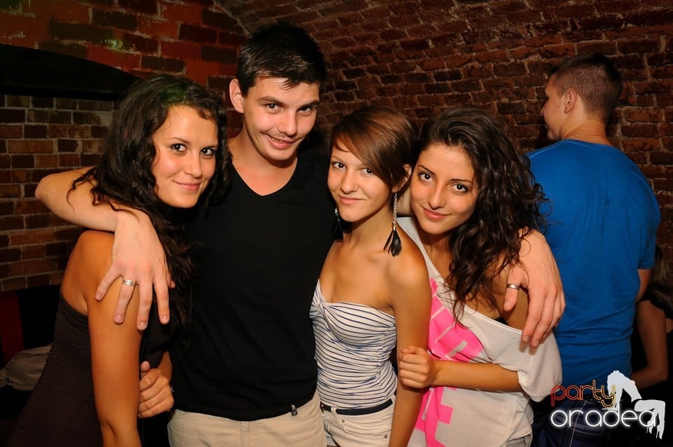 Love the Summer: Hot Promo Night, 