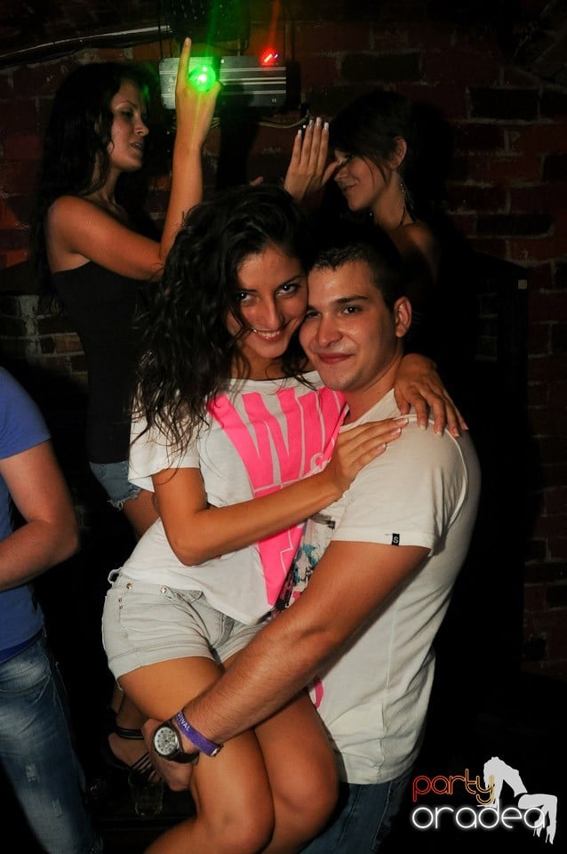 Love the Summer: Hot Promo Night, 