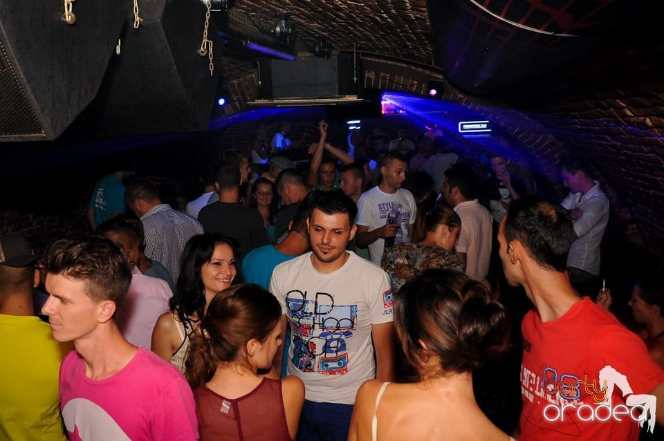 Love the Summer: Hot Promo Night, 