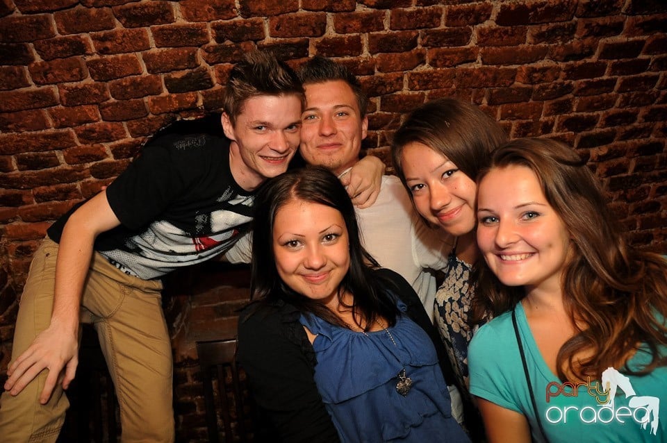 Love the Summer: Hot Promo Night, 