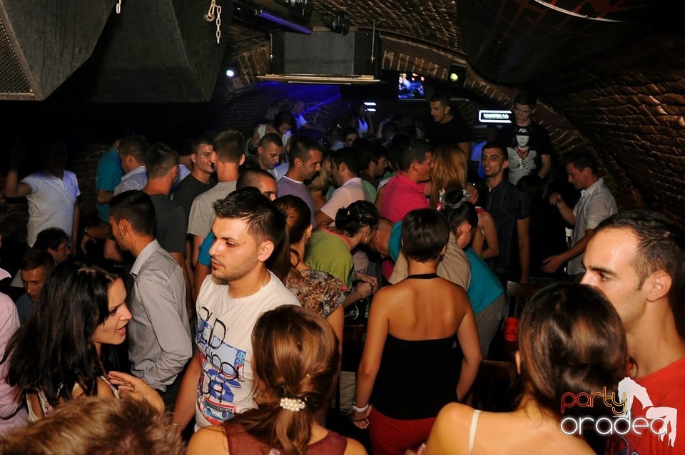 Love the Summer: Hot Promo Night, 