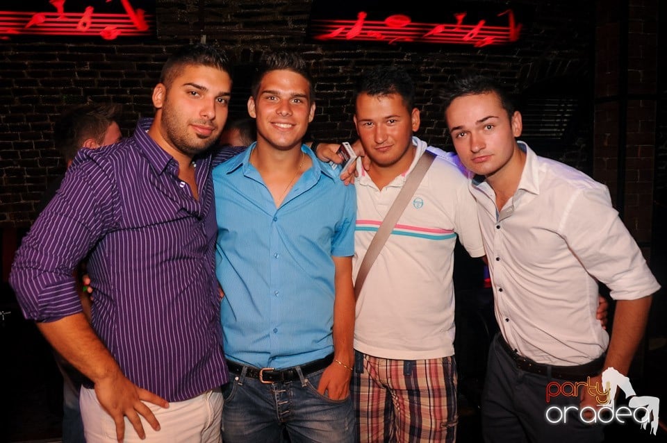 Love the Summer: Hot Promo Night, 