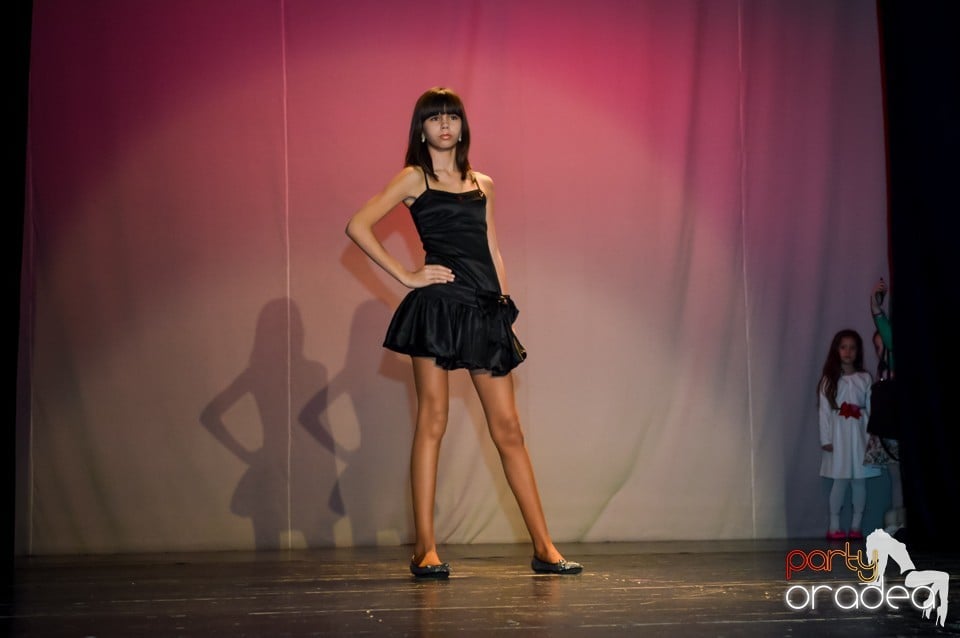 Mai buni, mai frumoşi de sărbători, Teatrul Arcadia