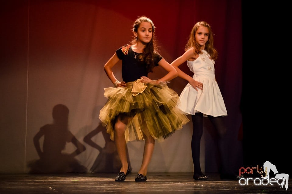 Mai buni, mai frumoşi de sărbători, Teatrul Arcadia