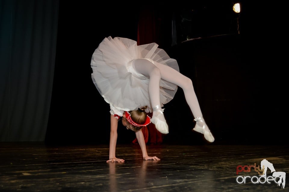 Mai buni, mai frumoşi de sărbători, Teatrul Arcadia