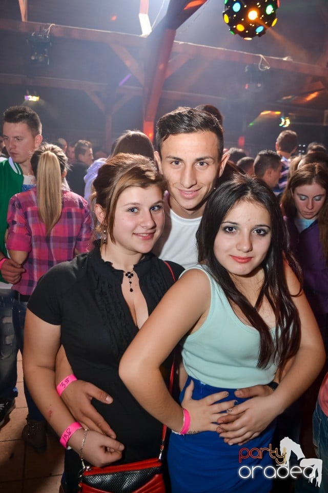 Majka & Curtis, 