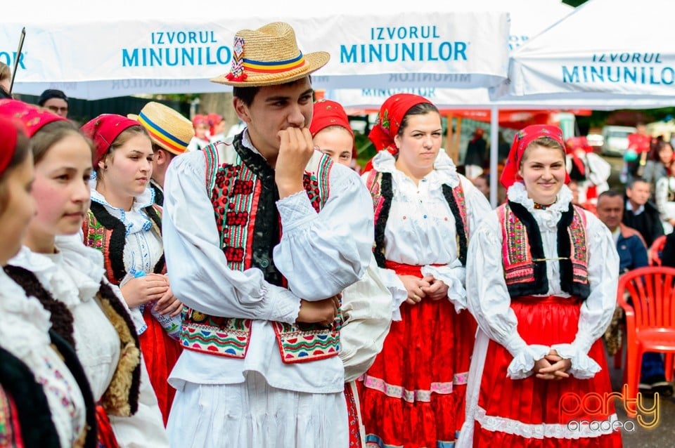 Mândru-i cântecu-n Bihor, Oradea