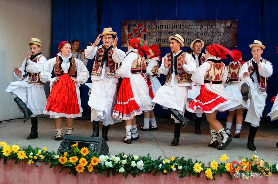 Mândru-i cântecu-n Bihor, Oradea