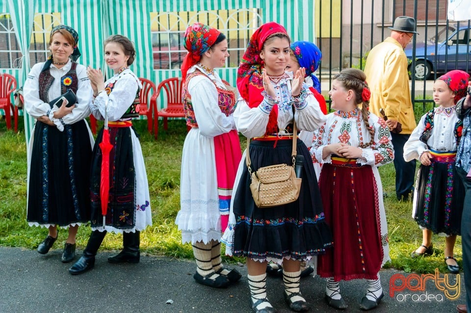 Mândru-i cântecu-n Bihor, Oradea