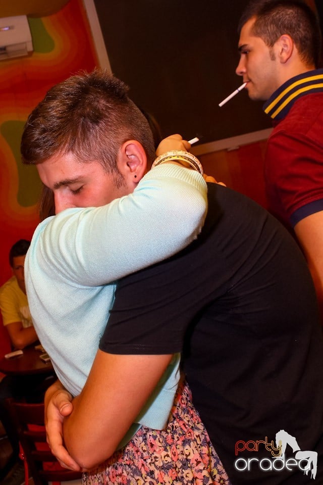 Mare petrecere în Club Juice, Juice