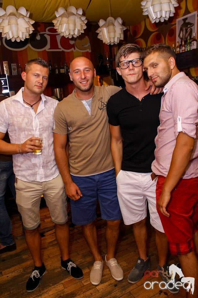 Mare petrecere în Club Juice, Juice