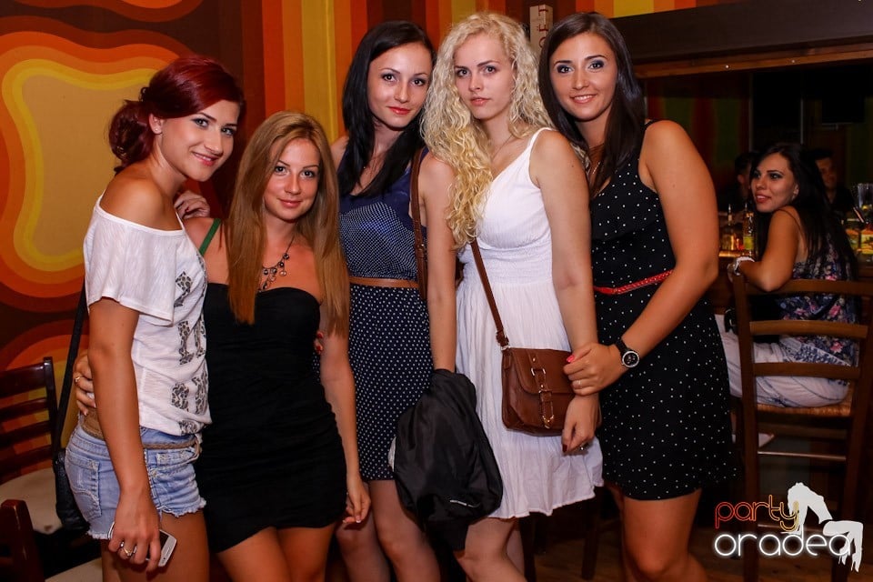 Mare petrecere în Club Juice, Juice