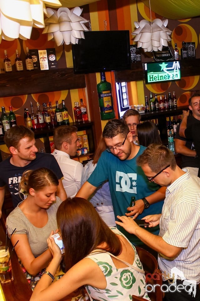 Mare petrecere în Club Juice, Juice