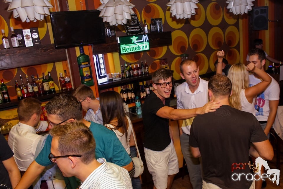 Mare petrecere în Club Juice, Juice