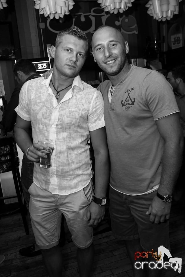 Mare petrecere în Club Juice, Juice