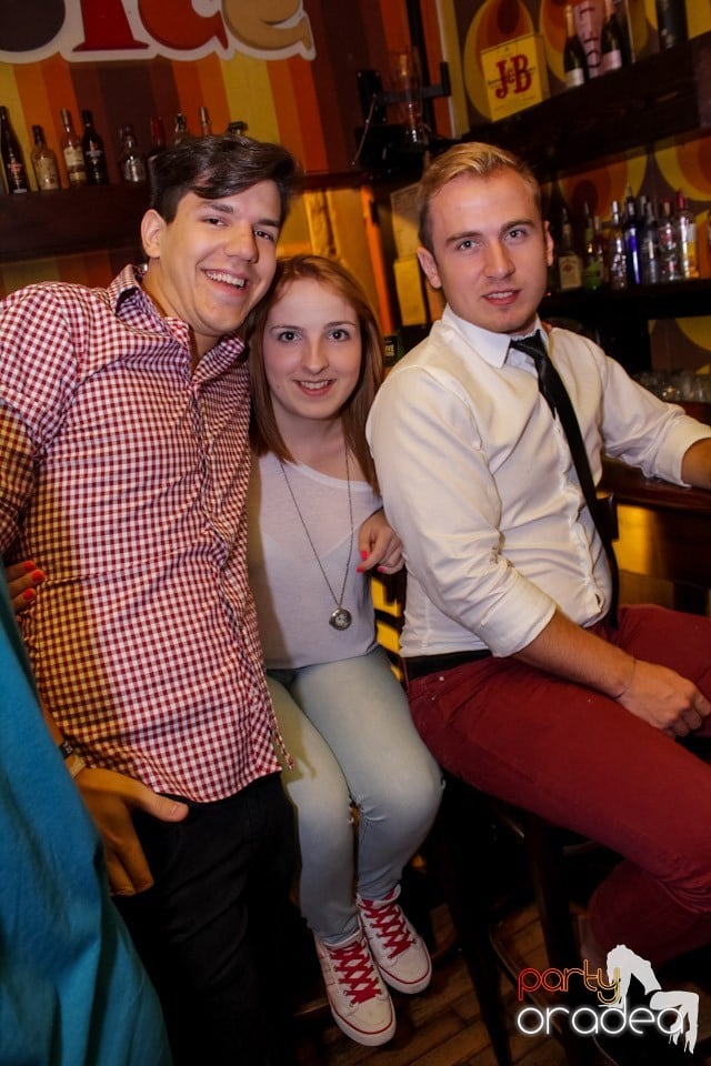 Mare petrecere în Club Juice, Juice