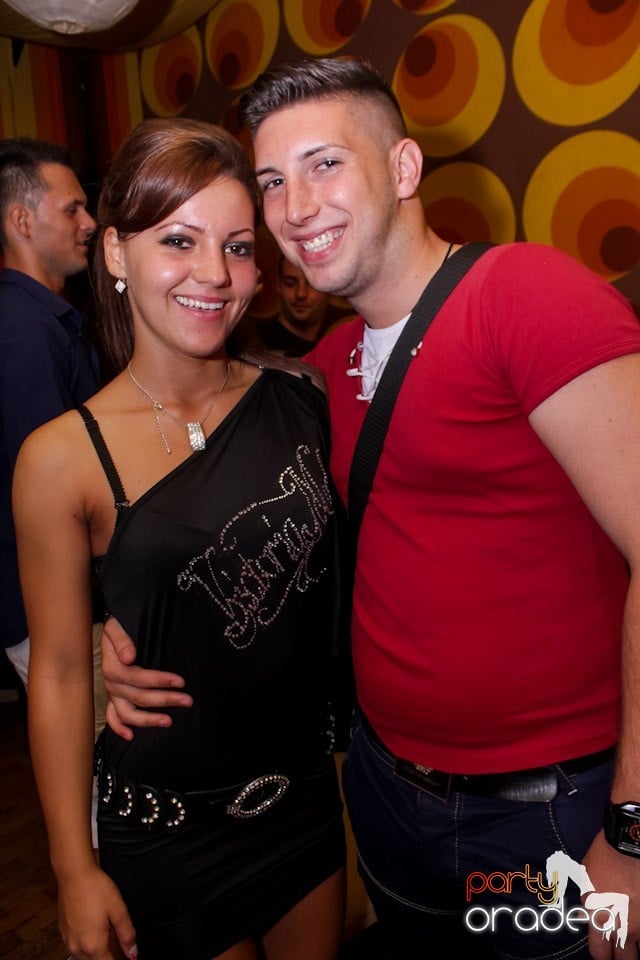 Mare petrecere în Club Juice, Juice