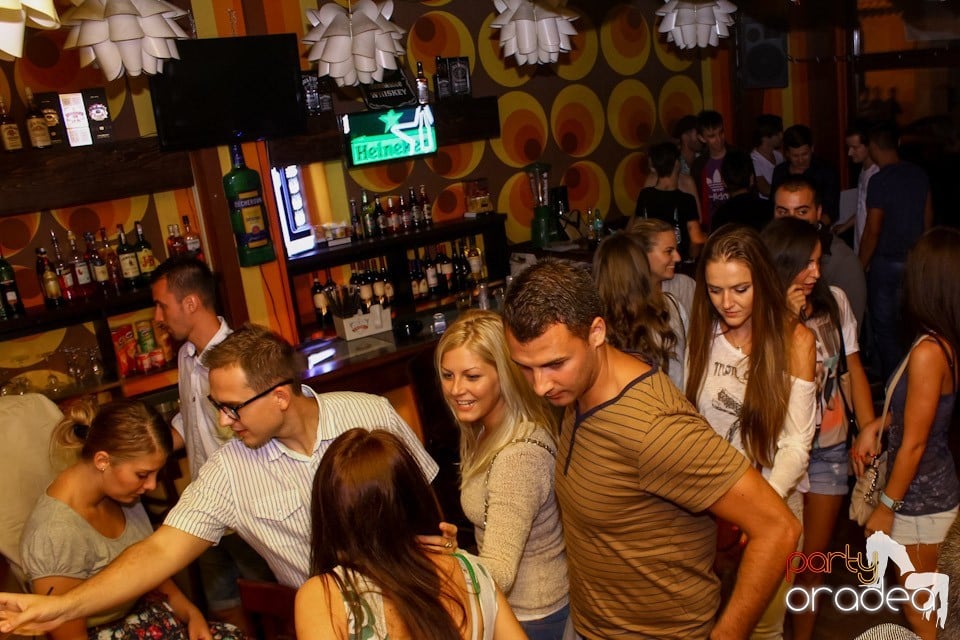 Mare petrecere în Club Juice, Juice