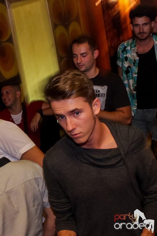 Mare petrecere în Club Juice, Juice
