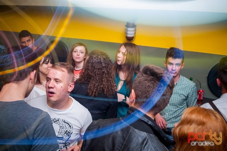 Marea Debandadă cu Mc / Dj Adrianno, 