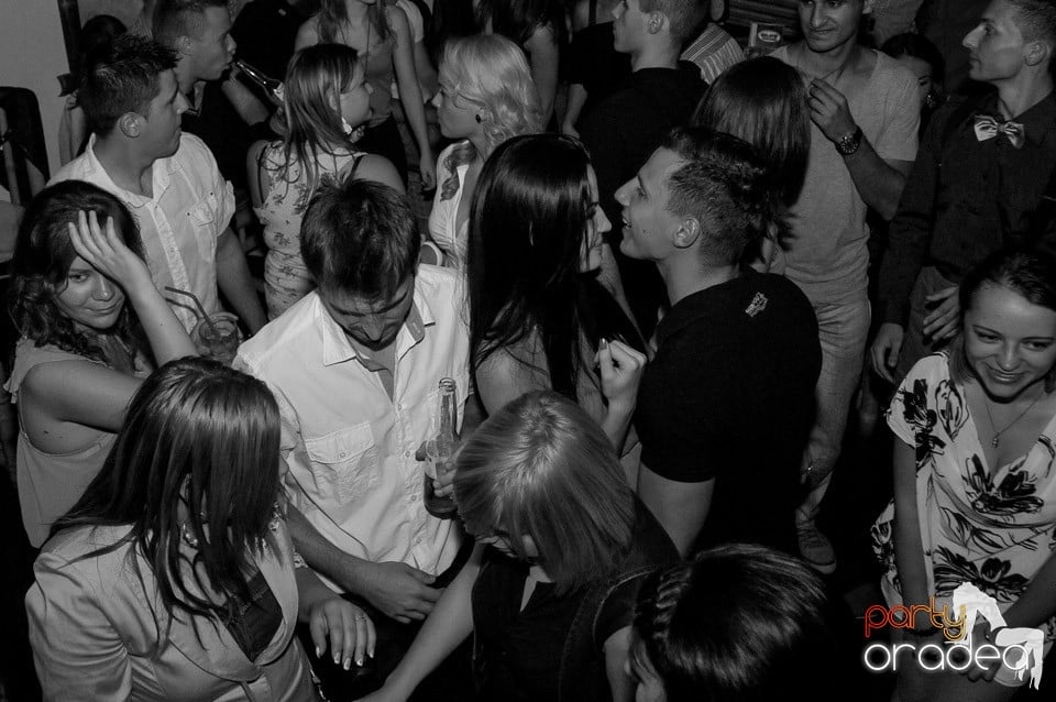 Marea Petrecere de Deschidere, Zulu Caffe