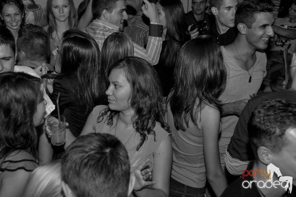 Marea Petrecere de Deschidere, Zulu Caffe