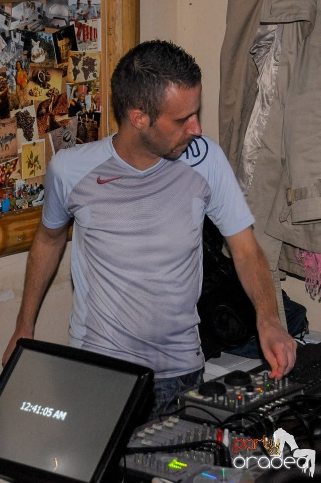 Marea Petrecere de Deschidere, Zulu Caffe