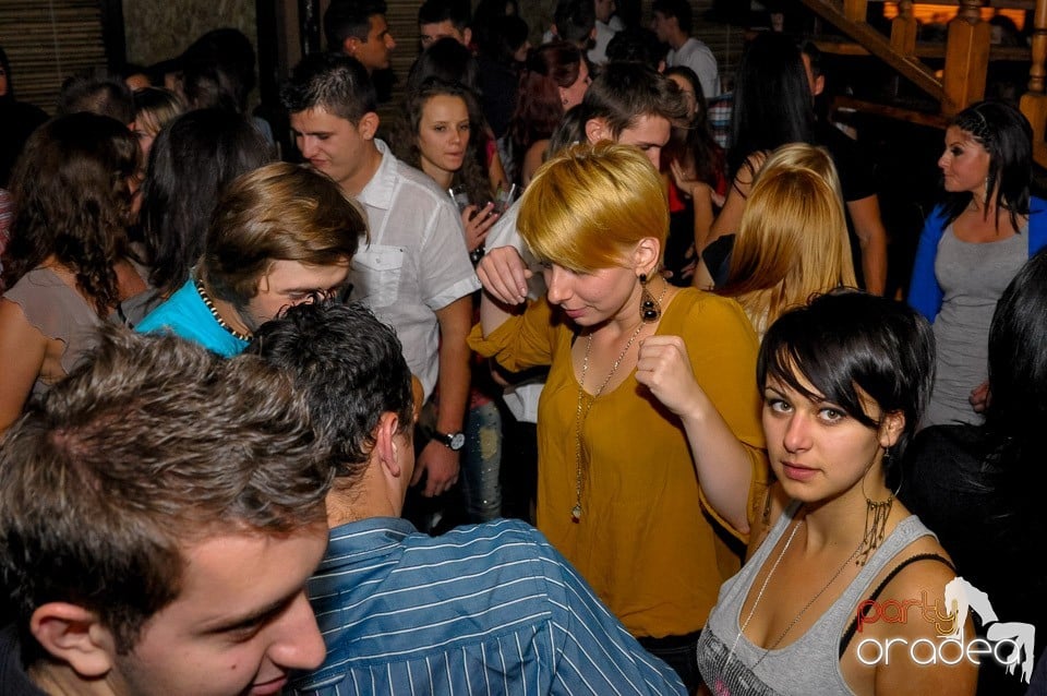 Marea Petrecere de Deschidere, Zulu Caffe