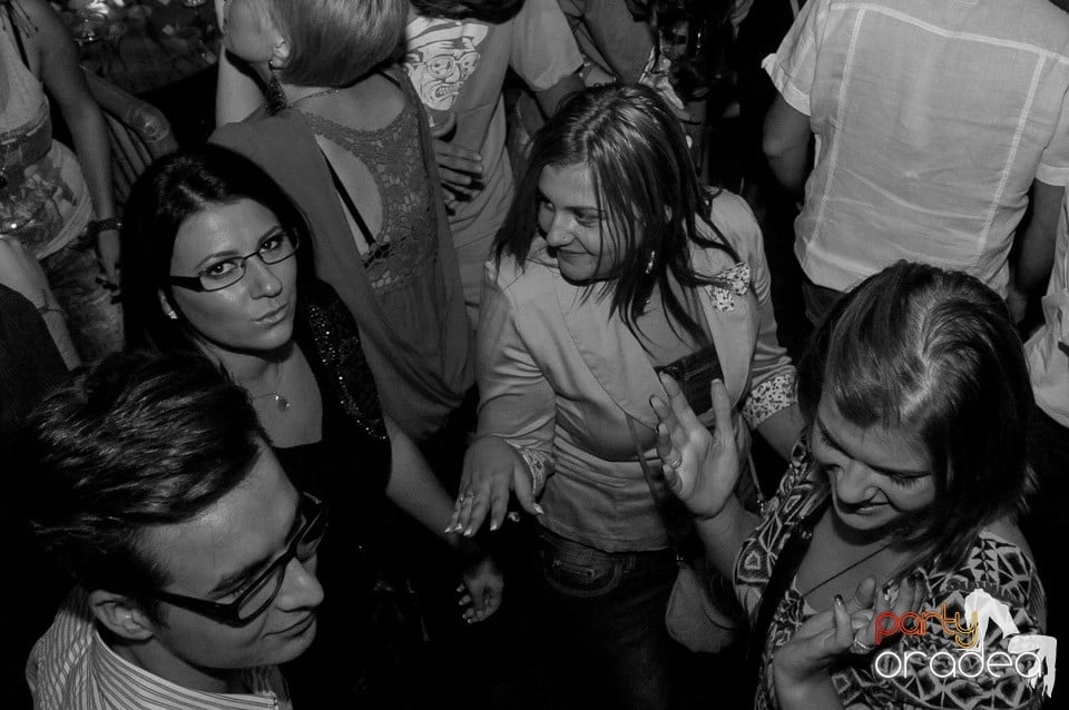 Marea Petrecere de Deschidere, Zulu Caffe