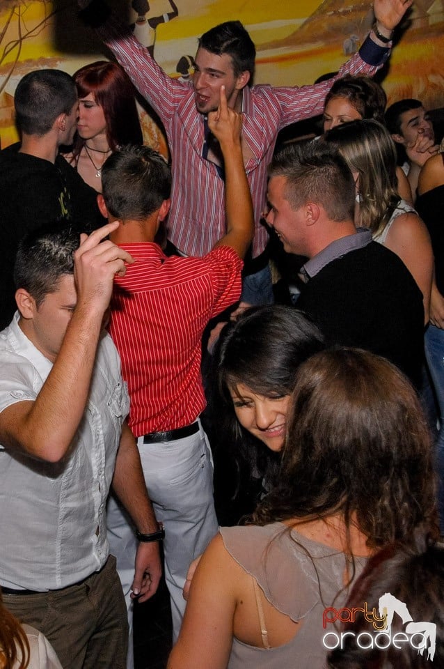 Marea Petrecere de Deschidere, Zulu Caffe