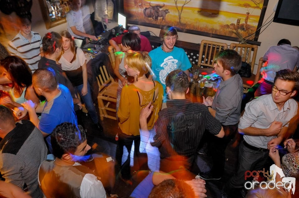 Marea Petrecere de Deschidere, Zulu Caffe