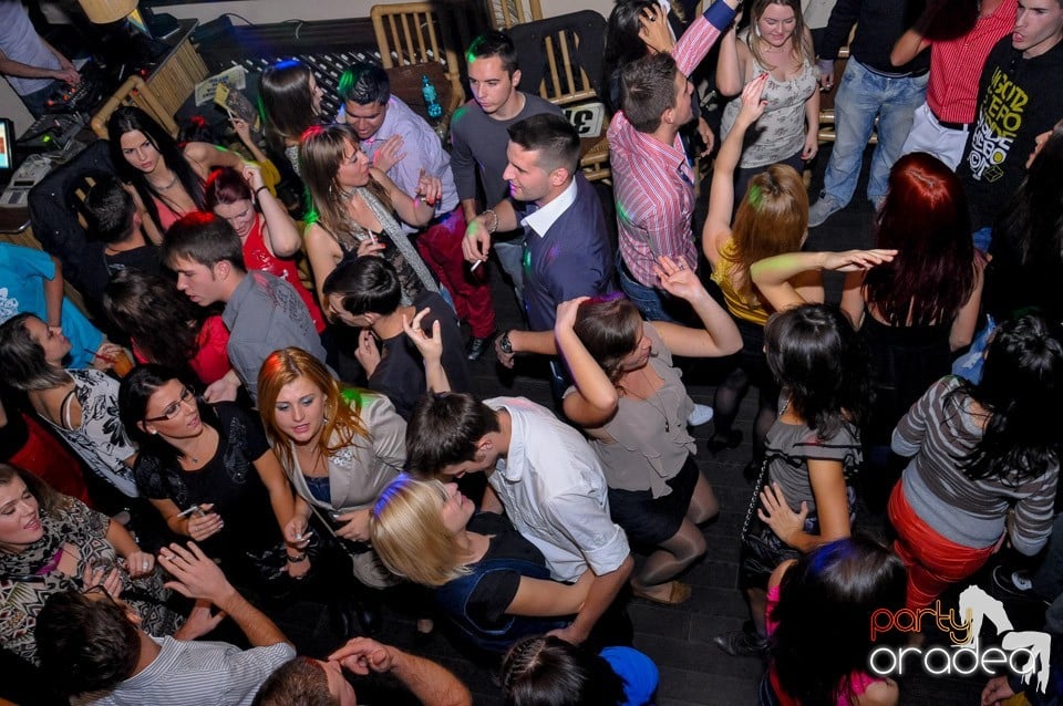 Marea Petrecere de Deschidere, Zulu Caffe