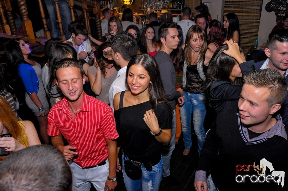 Marea Petrecere de Deschidere, Zulu Caffe