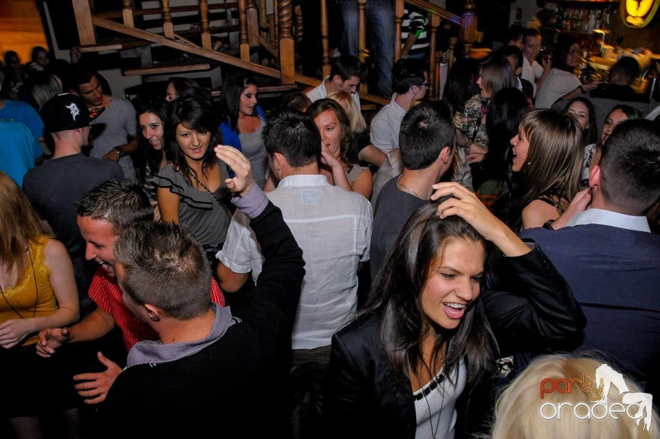 Marea Petrecere de Deschidere, Zulu Caffe