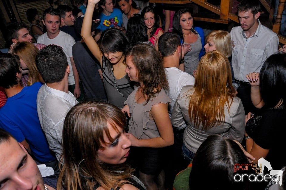 Marea Petrecere de Deschidere, Zulu Caffe