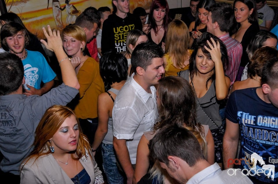 Marea Petrecere de Deschidere, Zulu Caffe