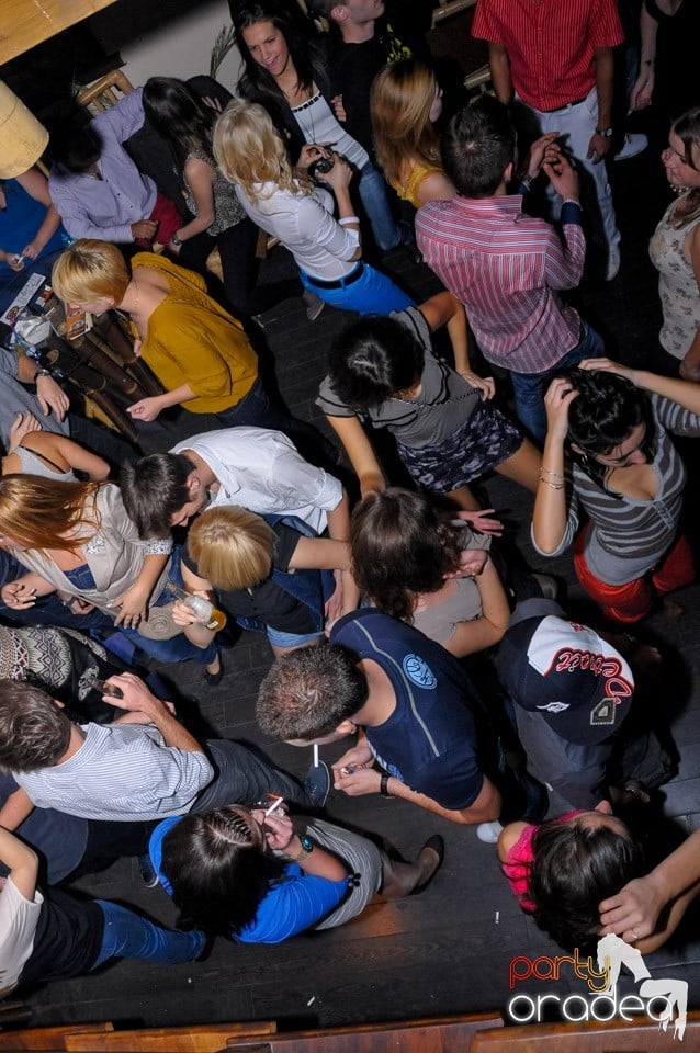 Marea Petrecere de Deschidere, Zulu Caffe