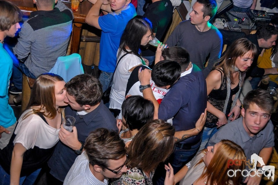 Marea Petrecere de Deschidere, Zulu Caffe