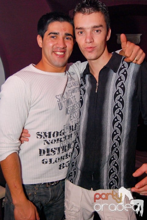 Massive House Attack în Club Atti's, 