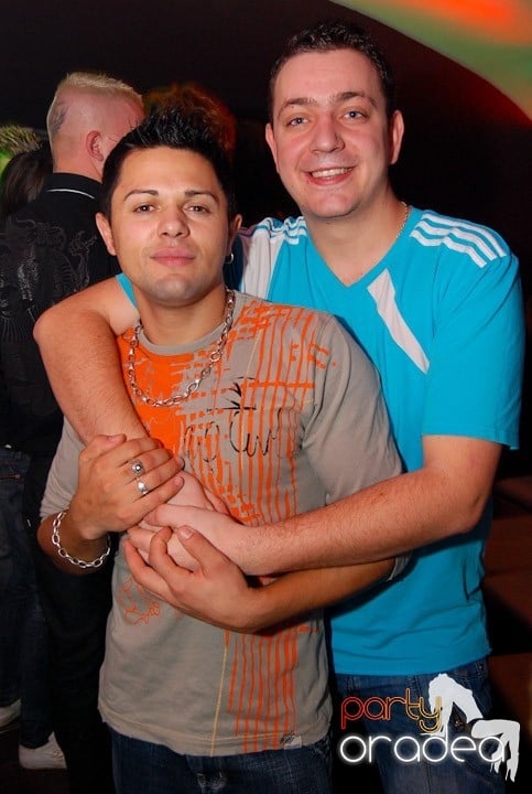 Massive House Attack în Club Atti's, 