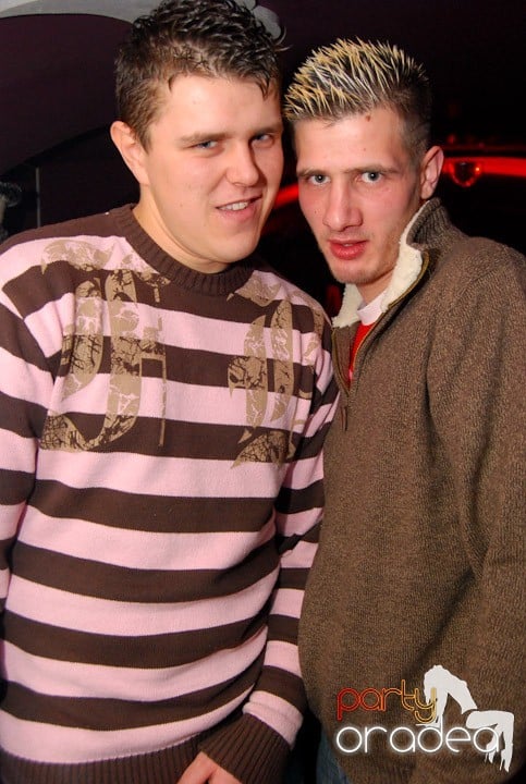 Massive House Attack în Club Atti's, 