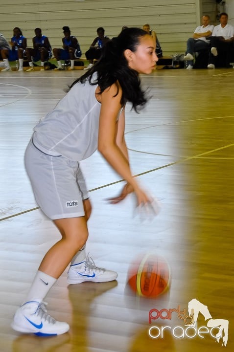 Meci amical de baschet feminin RO-FR, Universitatea din Oradea