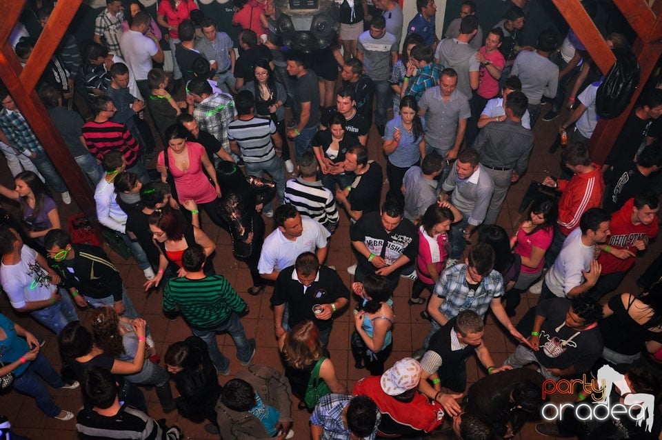 Megapetrecere cu DJ Bíró în Disco Faház, 